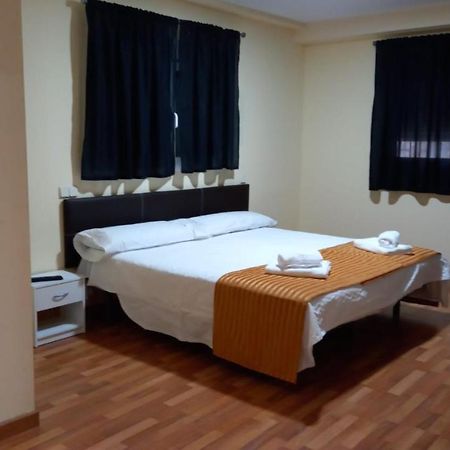 Las Olivas- Borox Aparthotel Seseña Nuevo Екстериор снимка