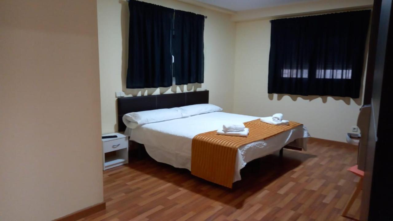 Las Olivas- Borox Aparthotel Seseña Nuevo Екстериор снимка